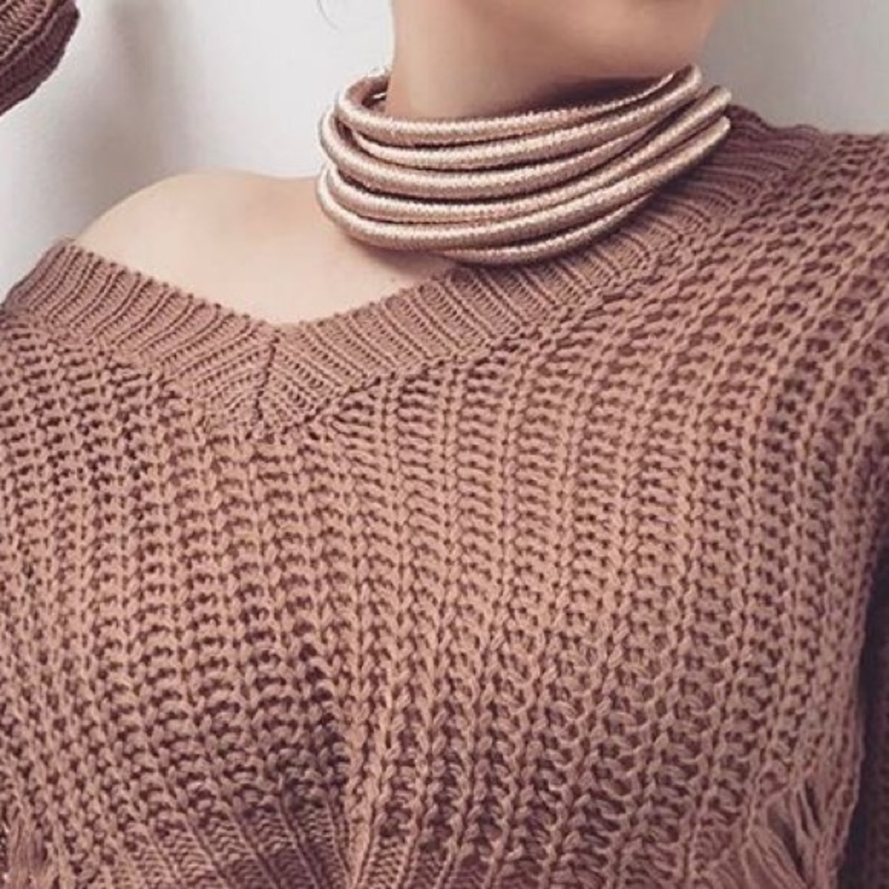 Gold choker