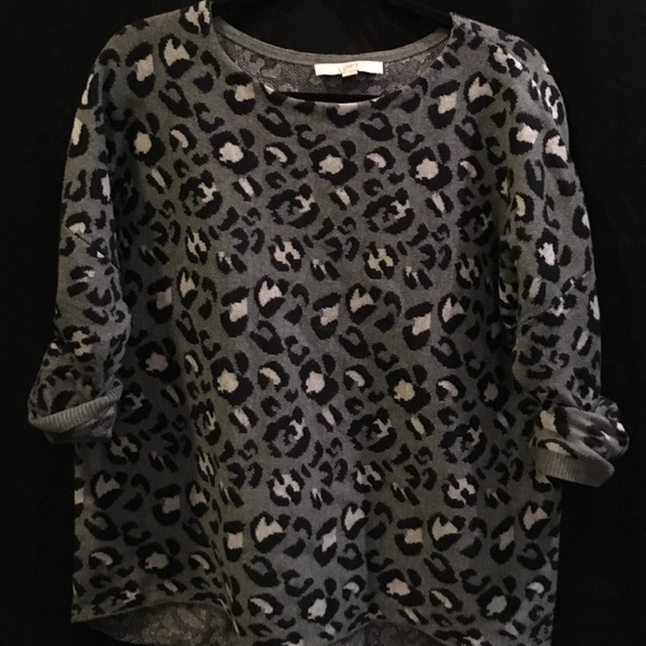 LOFT Gray Leopard Sweater - Picture 3 of 4