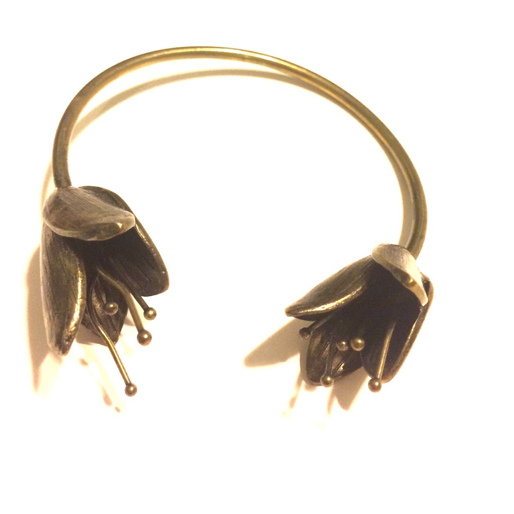 Floral bracelet