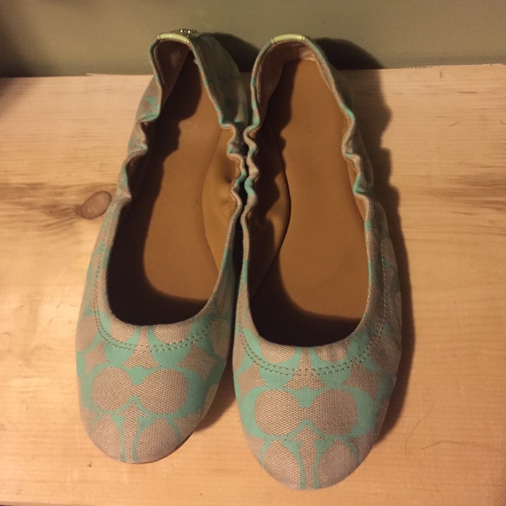 Coach flats