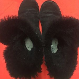 Short bailey button UGGS