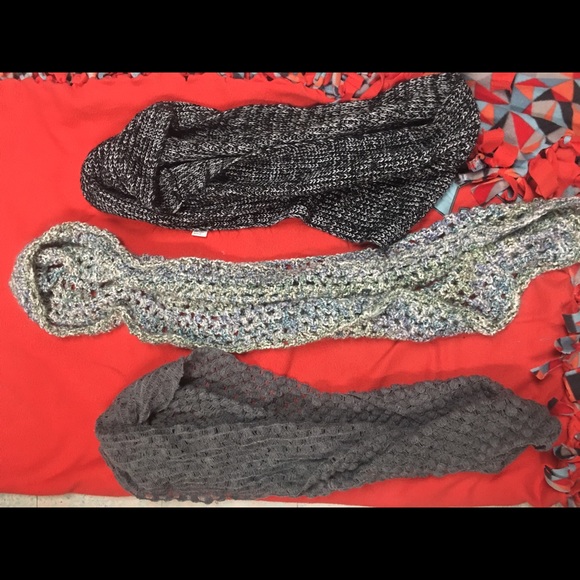 Scarves Bundle - Picture 2 of 3