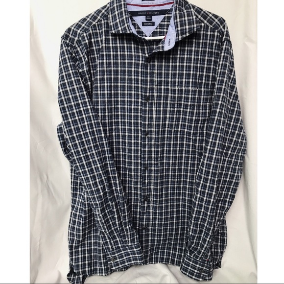 Tommy Hilfiger Custom Fit Buttondown - Picture 2 of 6
