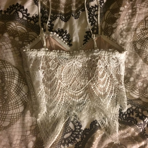 White lace cami crop - Picture 3 of 5