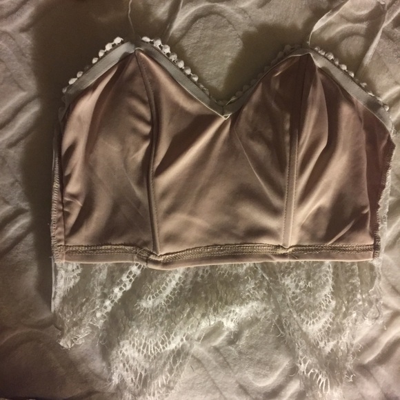 White lace cami crop - Picture 4 of 5