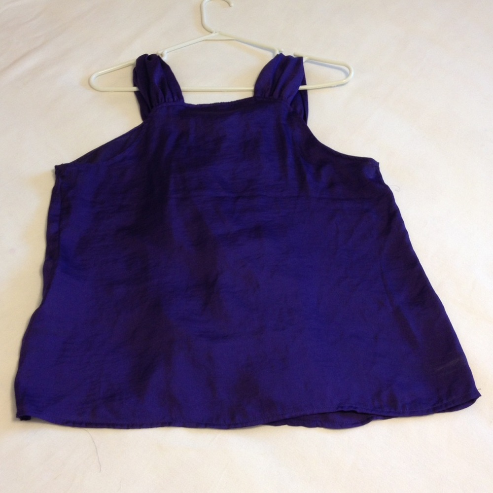 🌺Beautiful Purple Ruffled Blouse🌺 - Picture 2 of 2