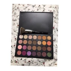 Morphe jaclyn hill palette and Lorac Pro