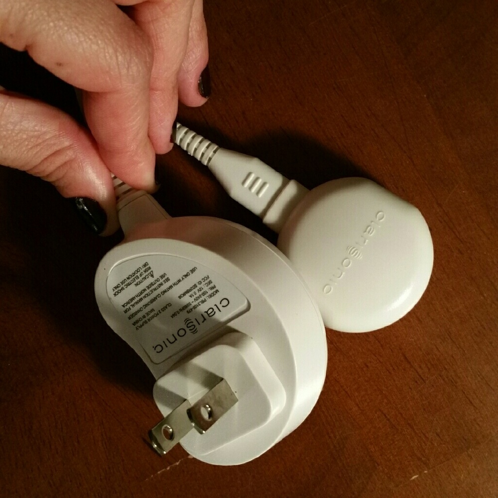 Clarisonic Mia 1 & 2 replacement *CHARGER ONLY*