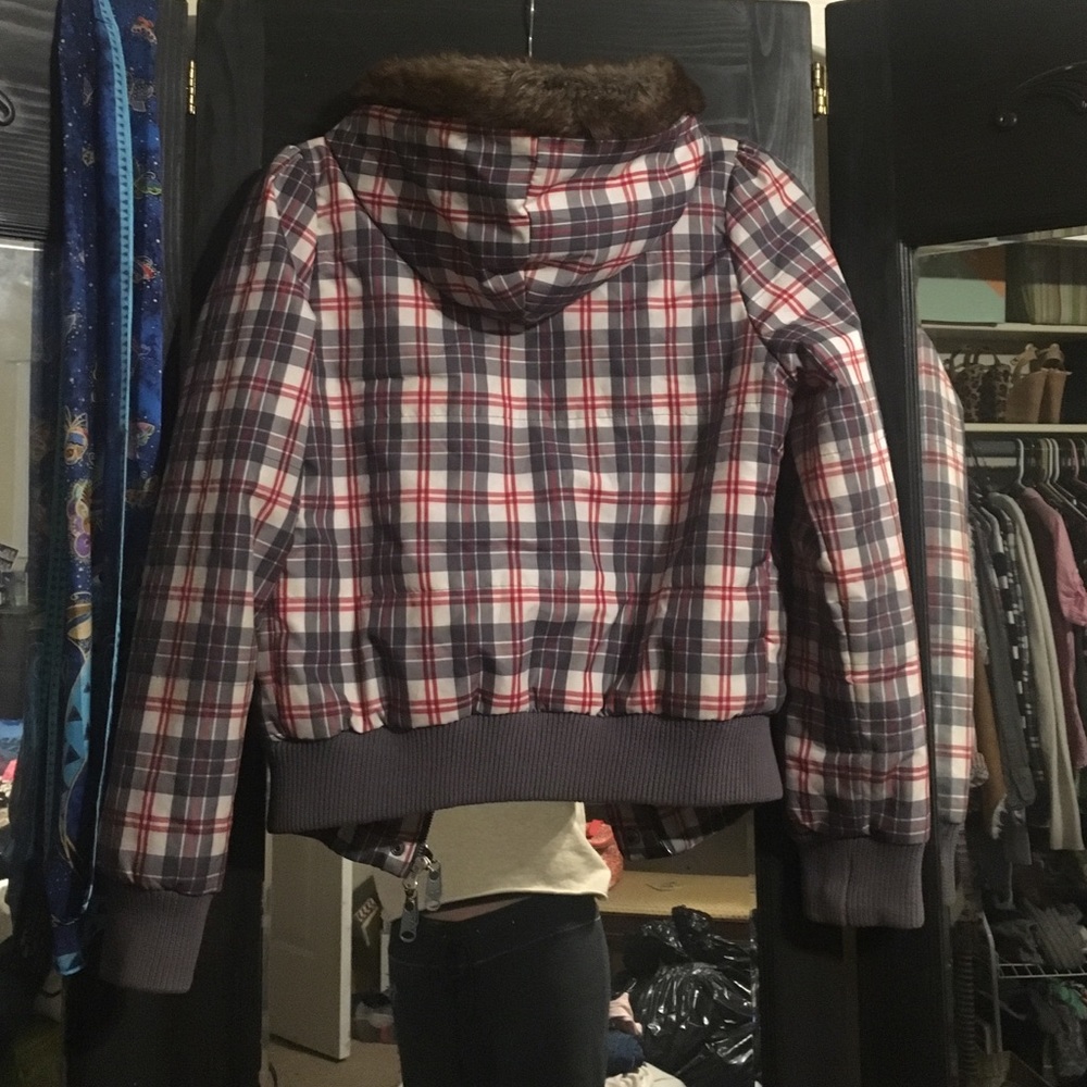 Gently Used Roxy Jacket - Picture 4 of 4