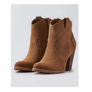 😍 SALE 😍 NWOT American Eagle Western Style Boots
