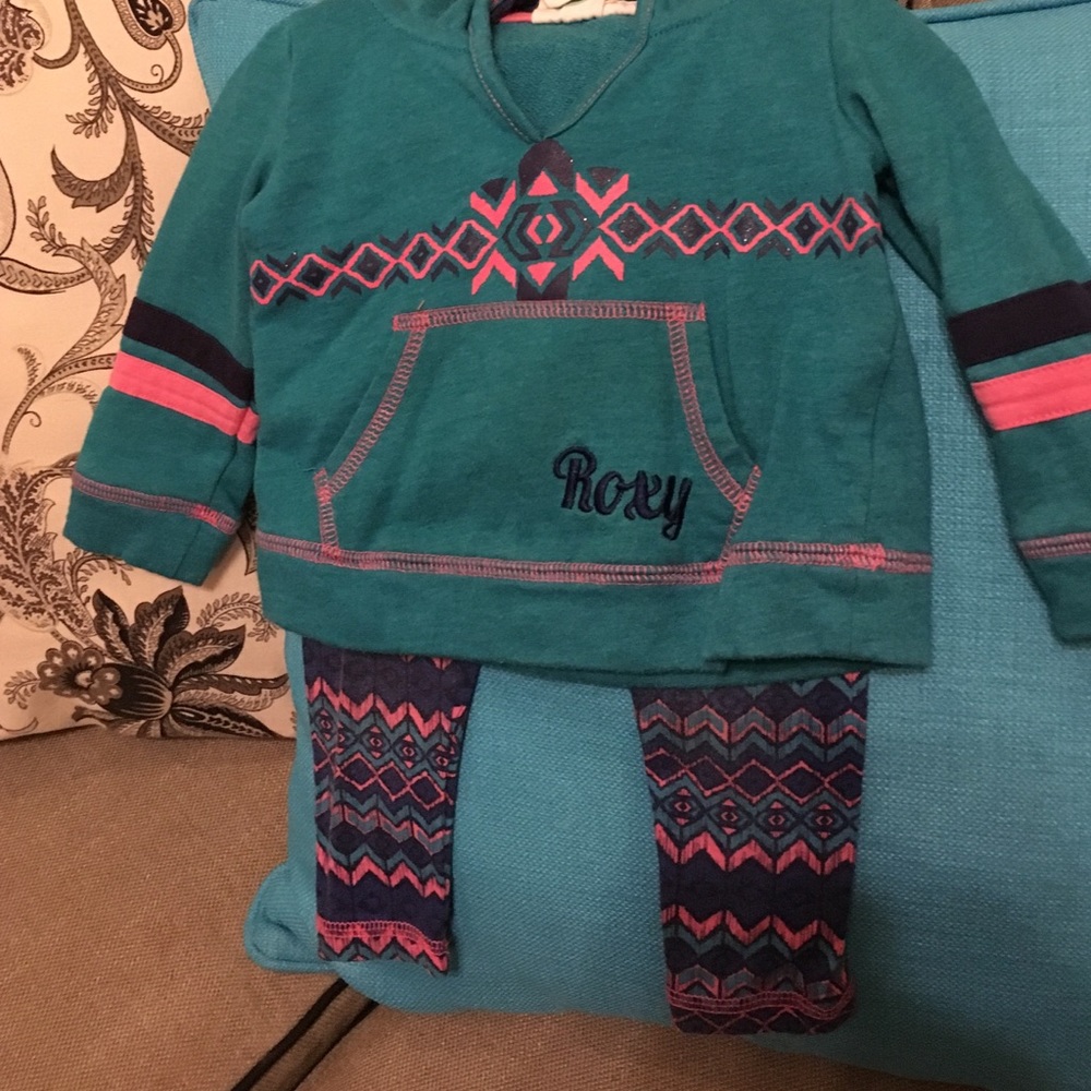 Size 18 month Roxy outfit