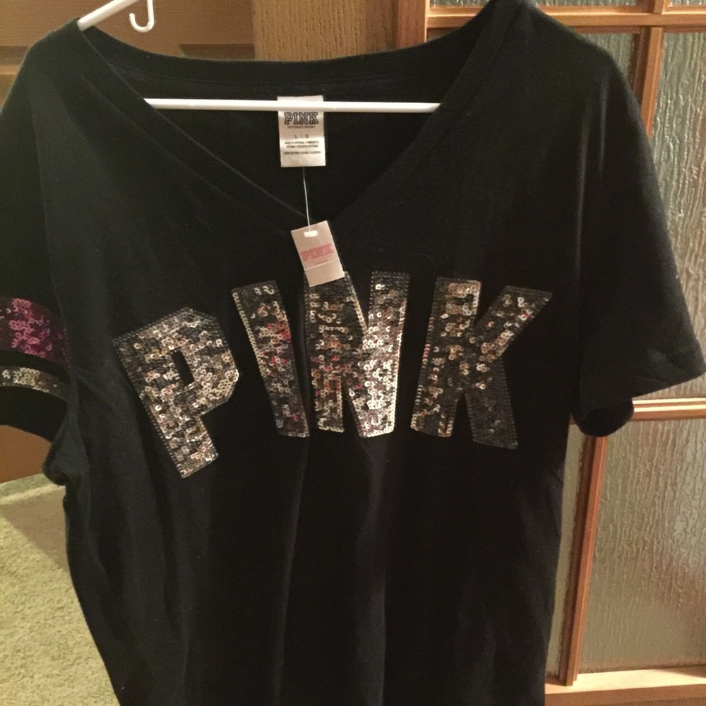 Size large V-neck black vs pink shirt