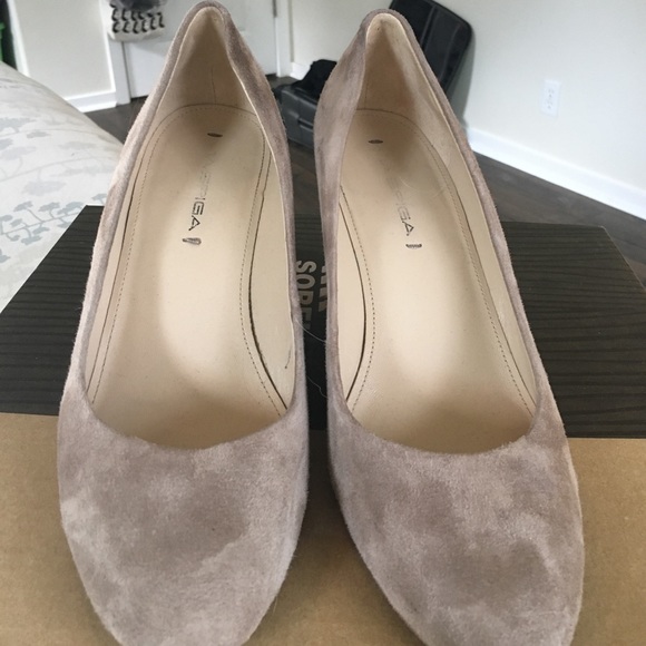 Via Spiga nude, suede wedges - Picture 3 of 3