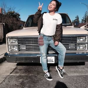 Meet your Posher, Dominique joy