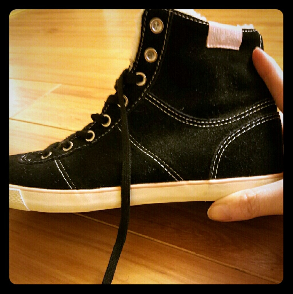 Women's converse all star high top (never worn)