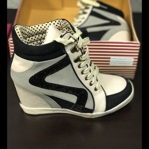 Glitter wedge sneakers