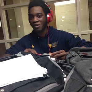 Meet your Posher, Derrick