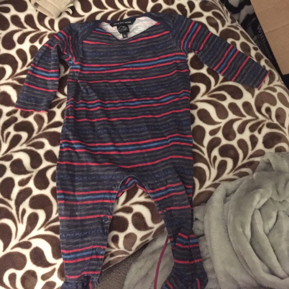 Marc Jacobs long sleeve onesie. 6 months.