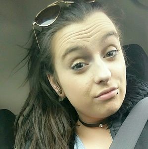 Meet your Posher, Brittney