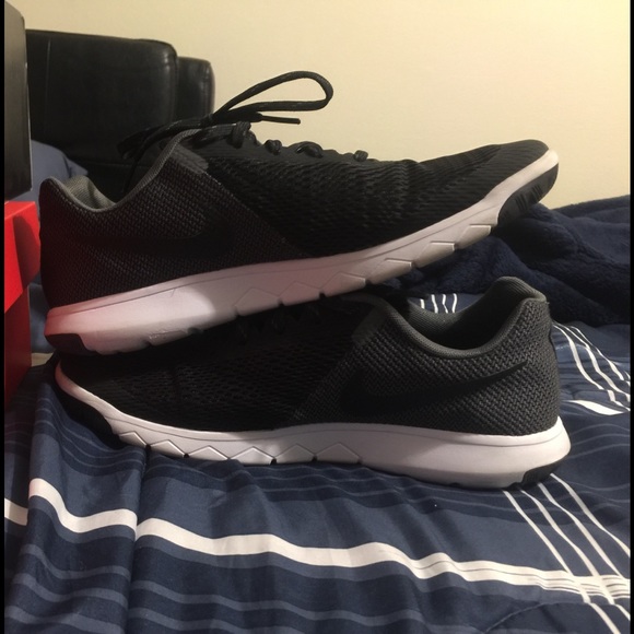 Nike running shoe - Picture 4 of 4