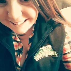 Meet your Posher, Casey