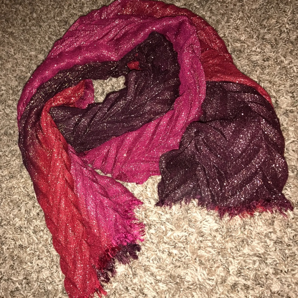 Scarf - Picture 4 of 4