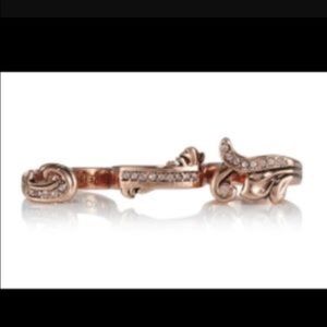 Wildfox 3 finger ring