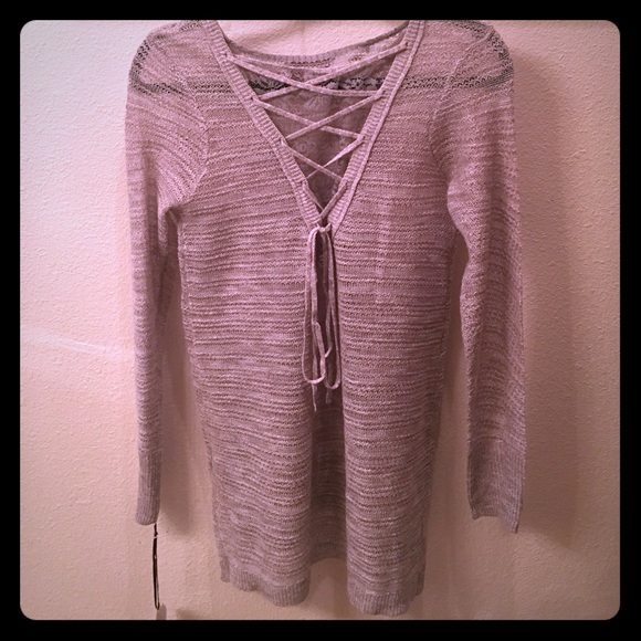 NWOT Knox Rose Laced Back Tunic Sweater - Picture 3 of 4