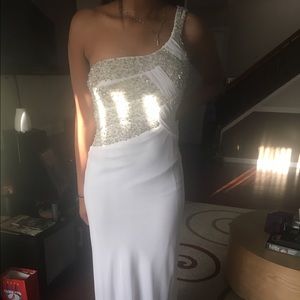 Beautiful winter ball/ prom/ wedding gown!!