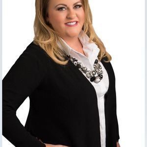 Meet your Posher, Leslie