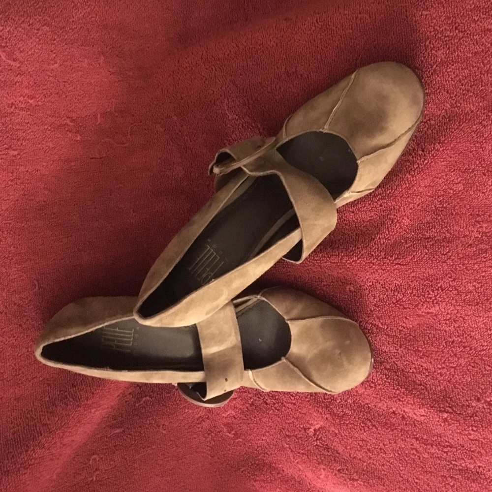 3.5" suede mMary Janes