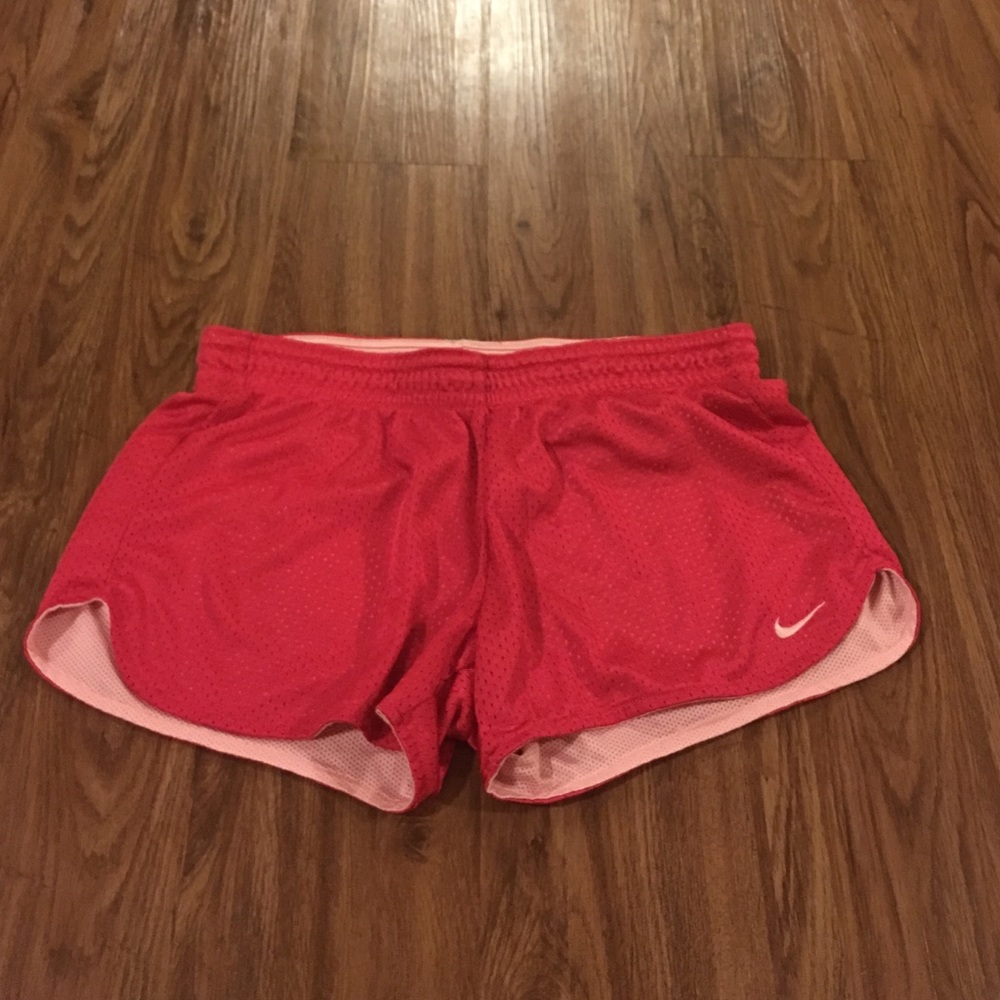 NIKE DRI FIT Athletic Mesh Shorts Size Small.