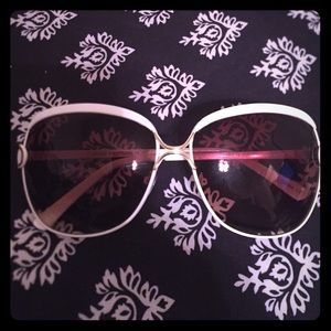 *FINAL PRICE* Brand New White Sunglasses 😎