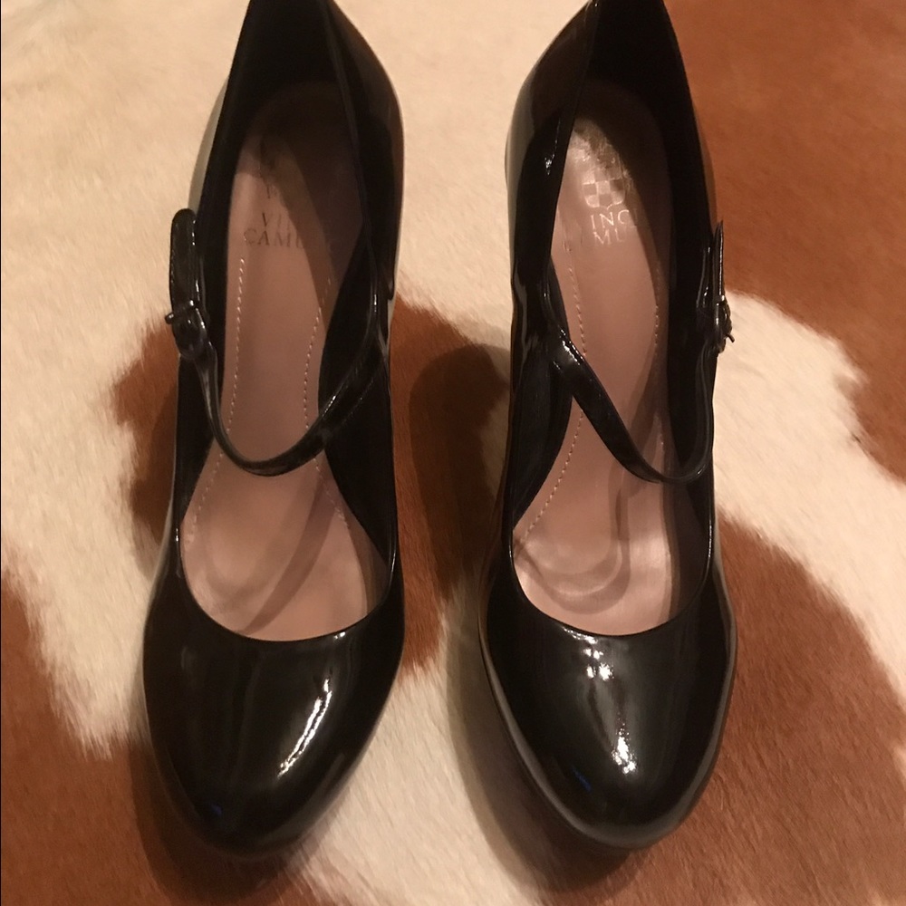 Vince Camuto Black patent leather platforms