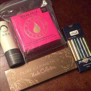 Full size beauty items from FAB FIT FUN Winter box
