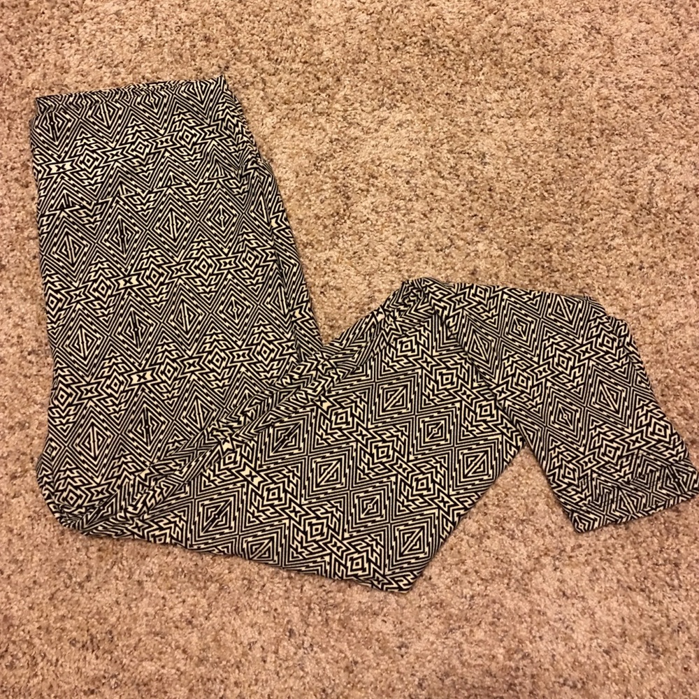 Lularoe TC black and white geometric NWT