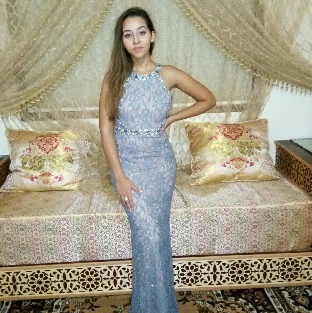 Meet your Posher, Zena