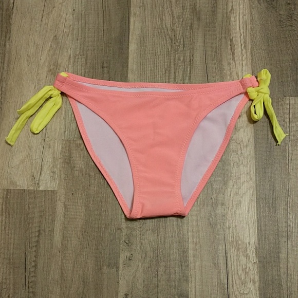 *NWOT* Bikini👙Bottoms - Picture 2 of 7
