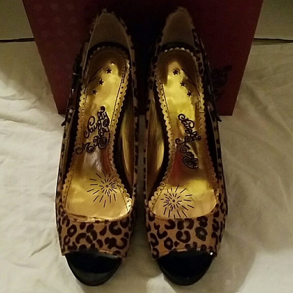*SOLD* Naughty Monkey Leopard & Black Peep Toes - Picture 2 of 4