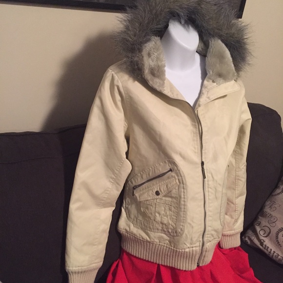 Motherhood Maternity Jackets & Coats - Gorgeous maternity coat size medium Motherhood Maternity Jackets & Coats - Gorgeous maternity coat size medium