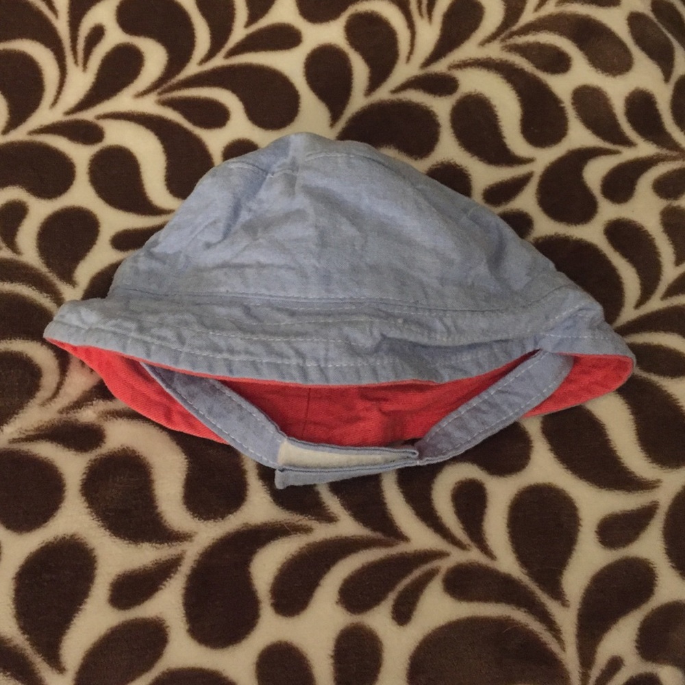 Reversible Janie & Jack hat. 0-6 mos