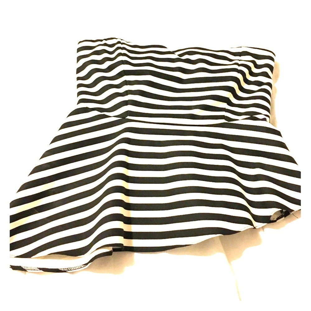 Black/White Stripe Tube Top