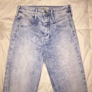 High waisted jeans