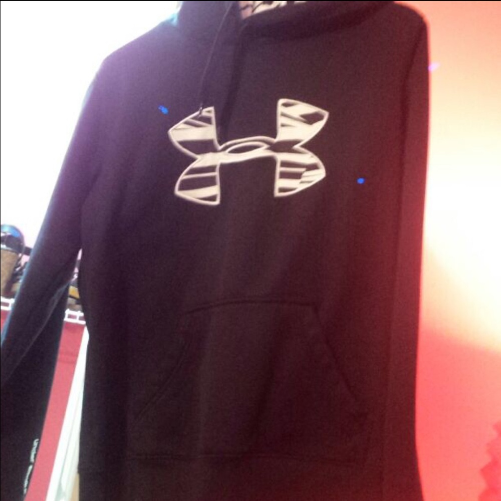 under armor sweatshirt