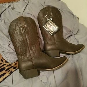 Justin Brands Boots