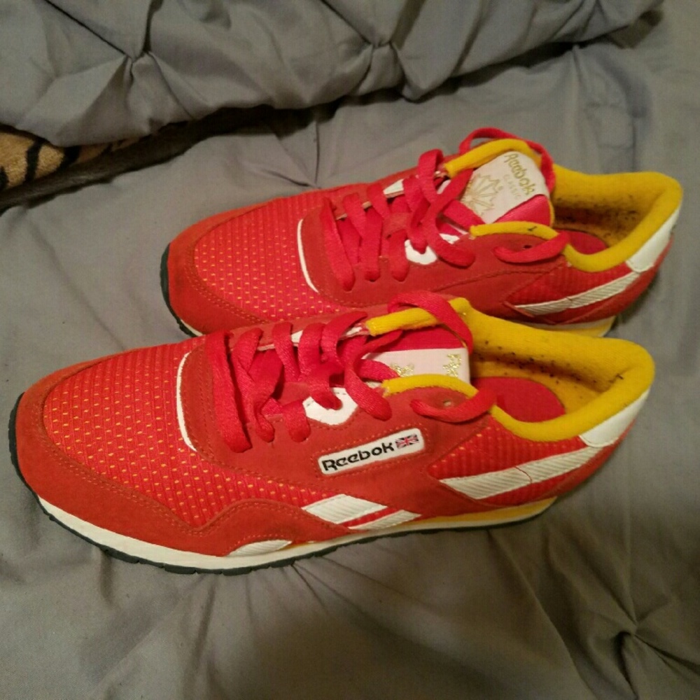 Reebok original red