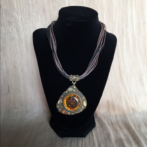 Amber Pendant Necklace - Picture 4 of 4