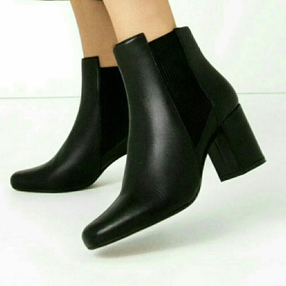 ZARA 100% LEATHER CHELSEA ANKLE BOOT BRAND NEW - Picture 2 of 8