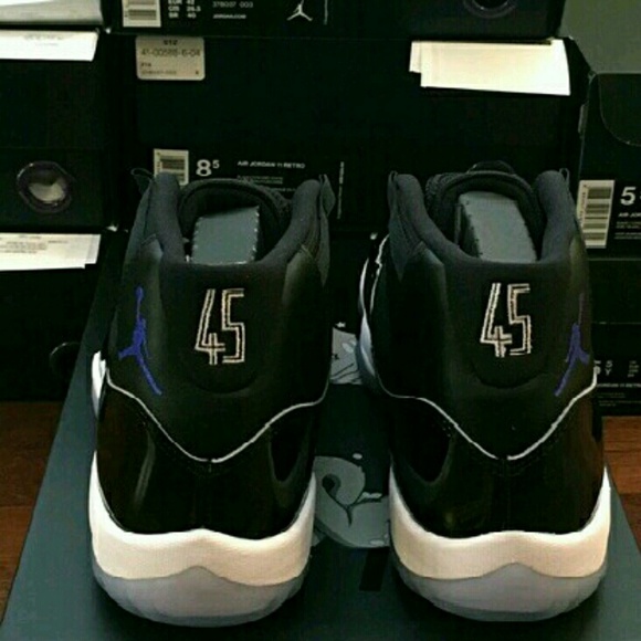 JORDAN SPACE JAM 11s main image 3