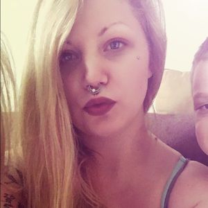 Meet your Posher, Tabitha